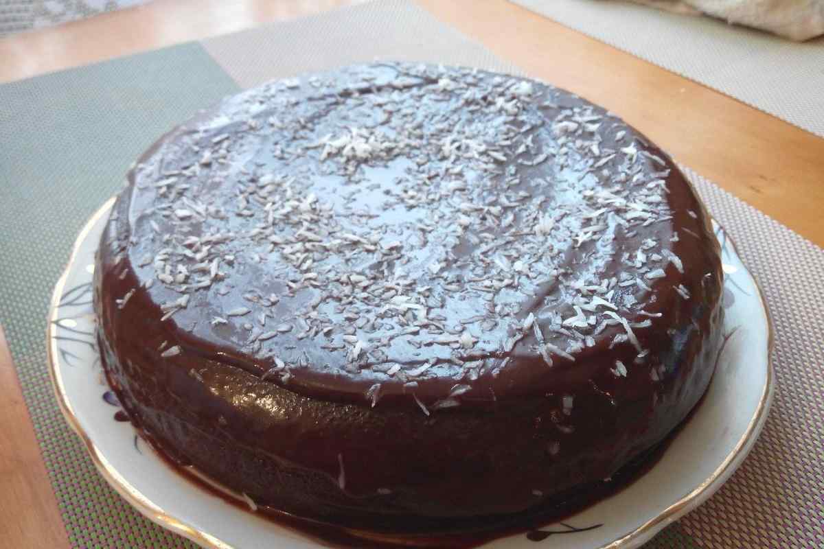Торт з шоколадною глазур 'ю в мультиварку