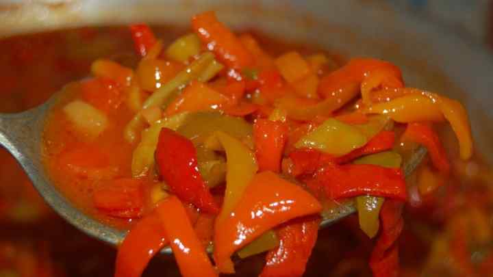 Як приготувати вдома лечо з томатів і перцю