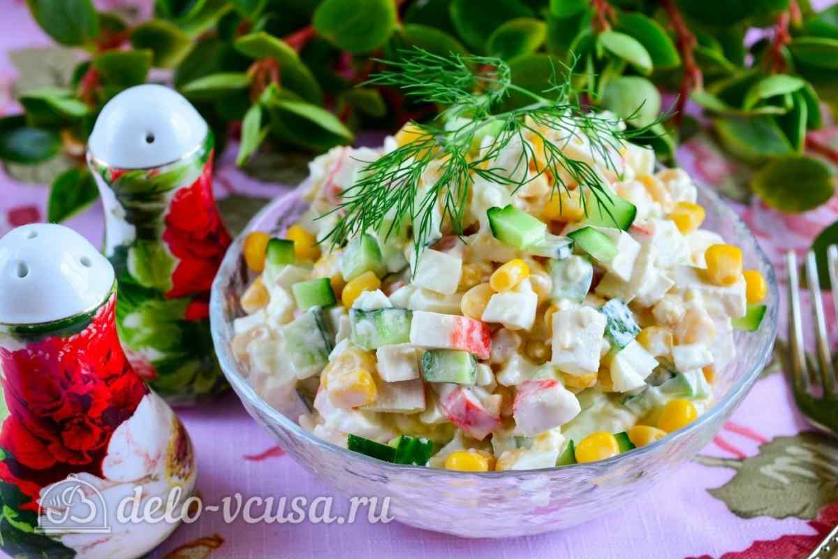 Рецепт приготування крабового салату з огірком