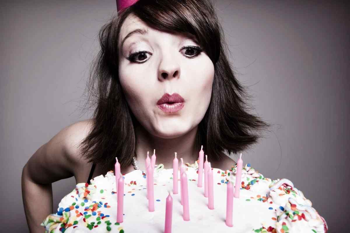 Як здивувати свою дівчину в її день народження