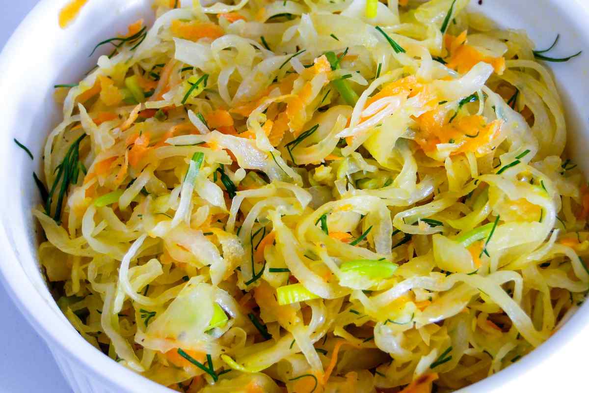 Як приготувати пісний салат з капусти