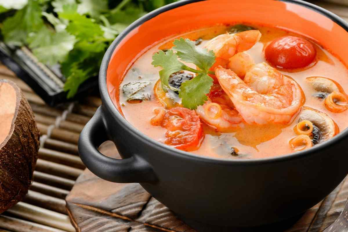 Як приготувати тайський курячий суп