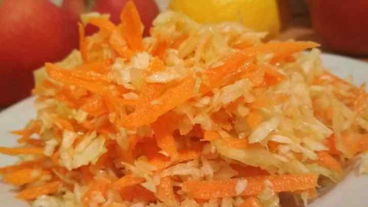 Як приготувати салат з моркви, яблука і хріна