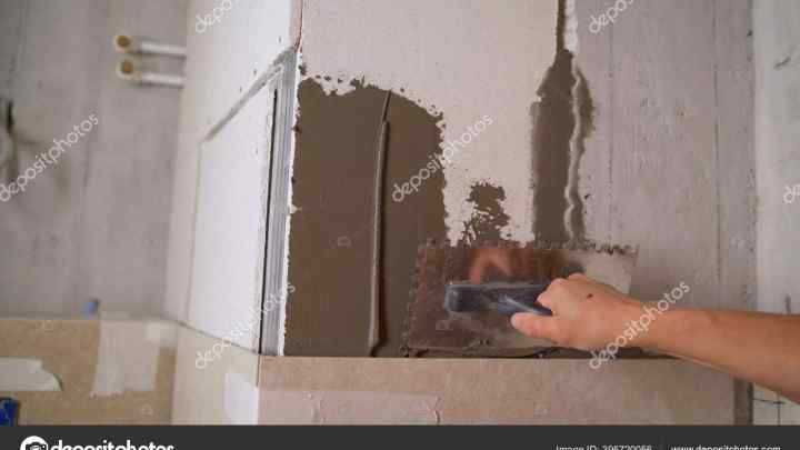 Як прикріпити мушлю до стіни