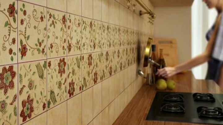Як покласти плитку на стінах кухні