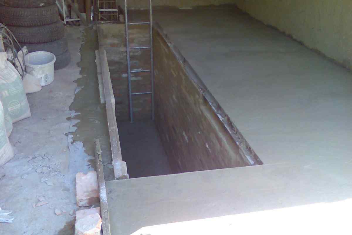 Як заливати бетонну підлогу