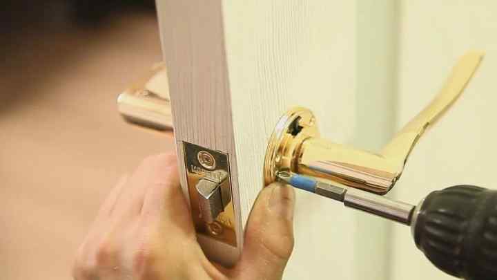 Як врізати двері