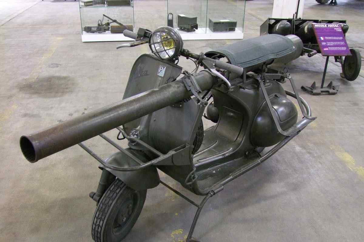 Bazooka Vespa - моторолер, який міг знищувати танки