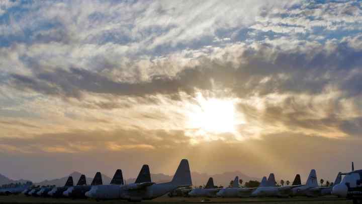 База-кладовище в американській Арізоні, де тисячі літаків чекають своєї години