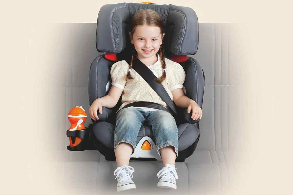 З 'явився "Рятувальний жилет", який захистить дитину в автомобільній аварії краще дитячого крісла