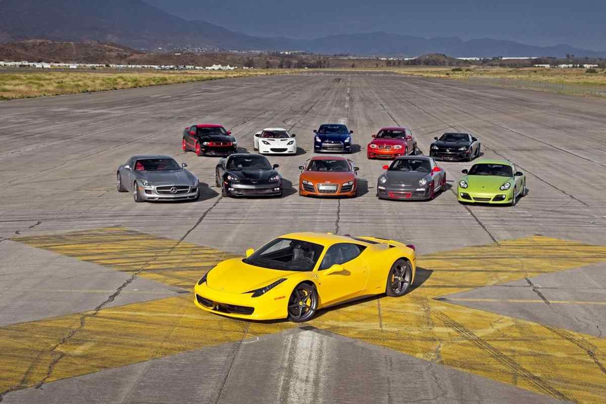 10 чотирьохдверних спортивних автомобілів, які дозволять випробувати драйв суперкарів