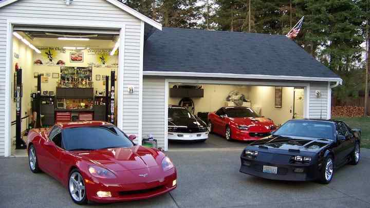 10 найвидатніших автомобільних гаражів у світі