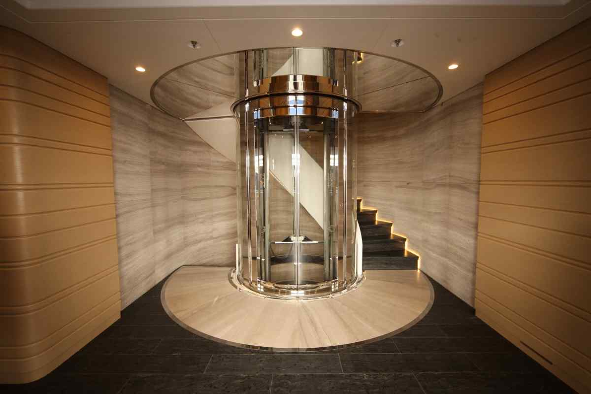 10 найбільш незвичайних ліфтів у світі