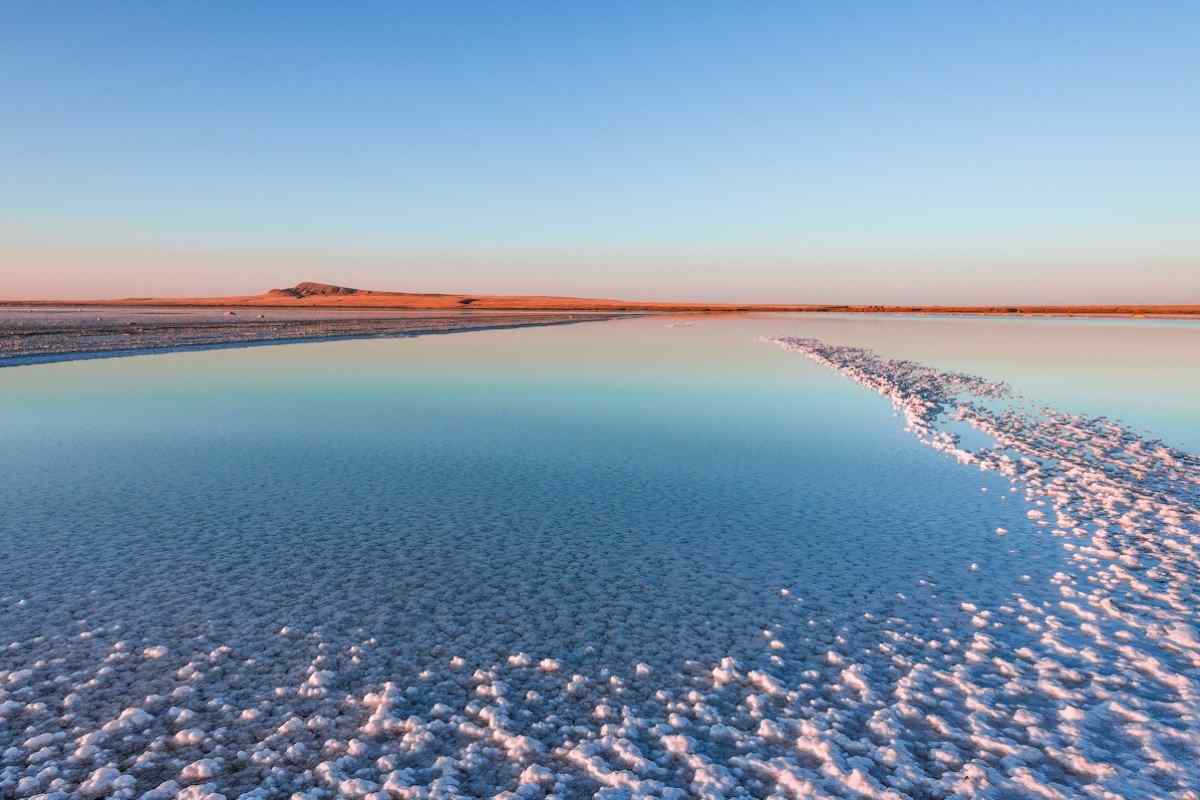 Чому деякі озера стають солоними