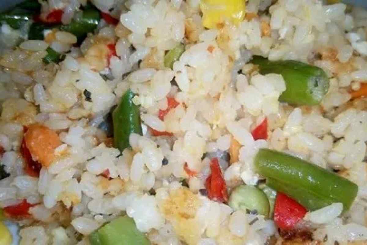 Готуємо смачний і поживний рис з овочами