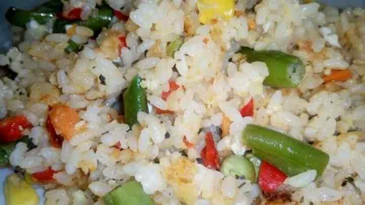Готуємо смачний і поживний рис з овочами