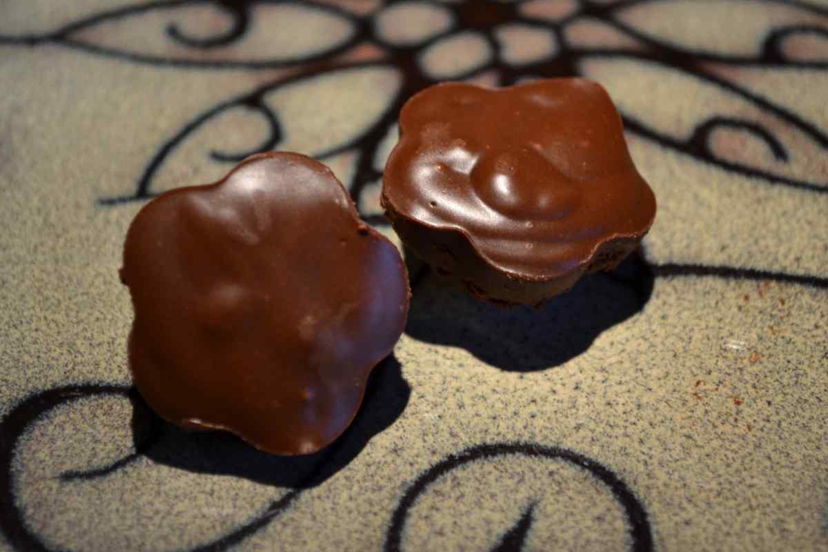 Як зробити шоколадні цукерки в домашніх умовах
