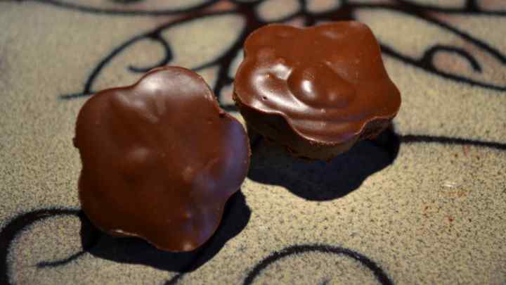 Як зробити шоколадні цукерки в домашніх умовах