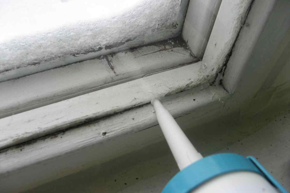 Як утеплити пластикове вікно на зиму своїми руками