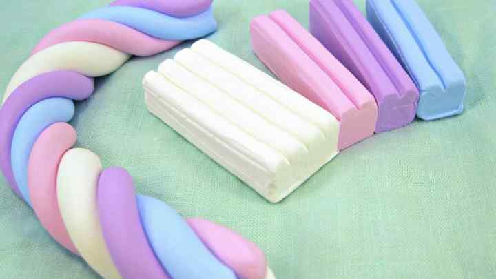 Як фарбувати полімерну глину