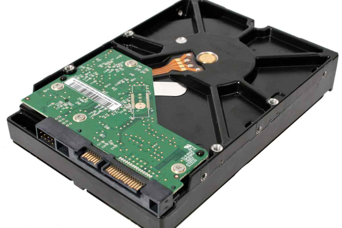 Жорсткий диск якої системи повинен бути в ноутбуці: SSD чи HDD?