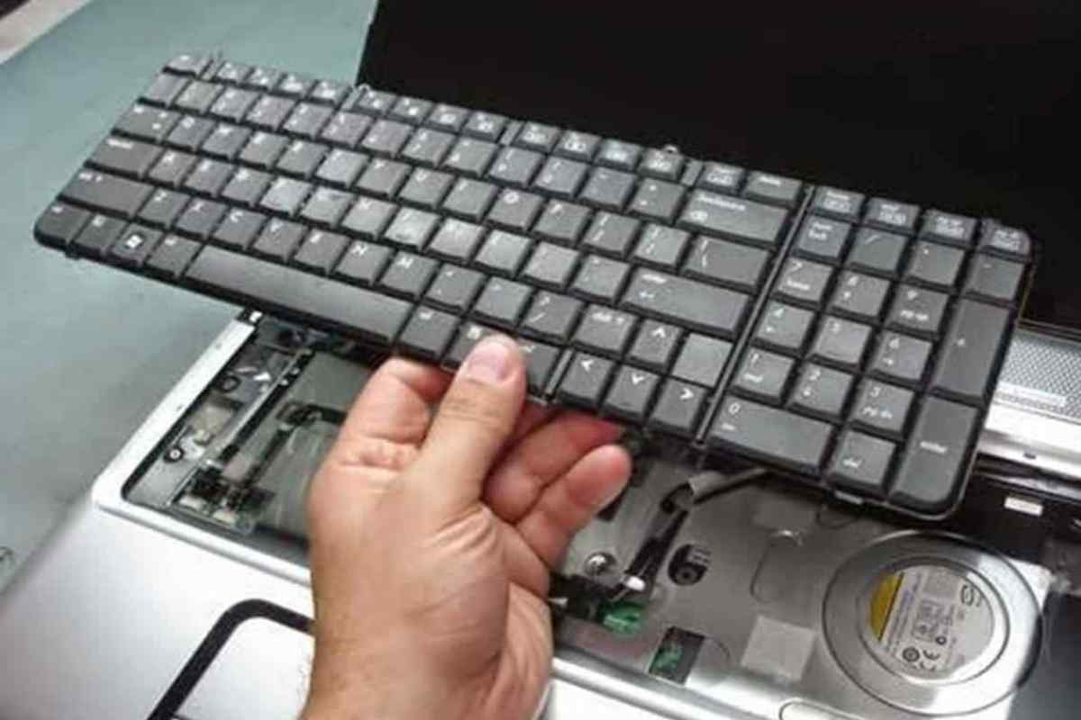 Як відремонтувати клавіатуру ноутбука