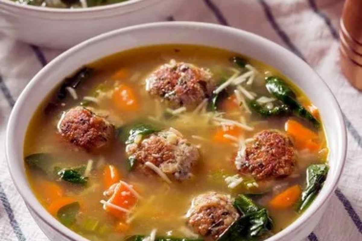 Як приготувати смачний вегетаріанський суп з чечевичними фрикадельками