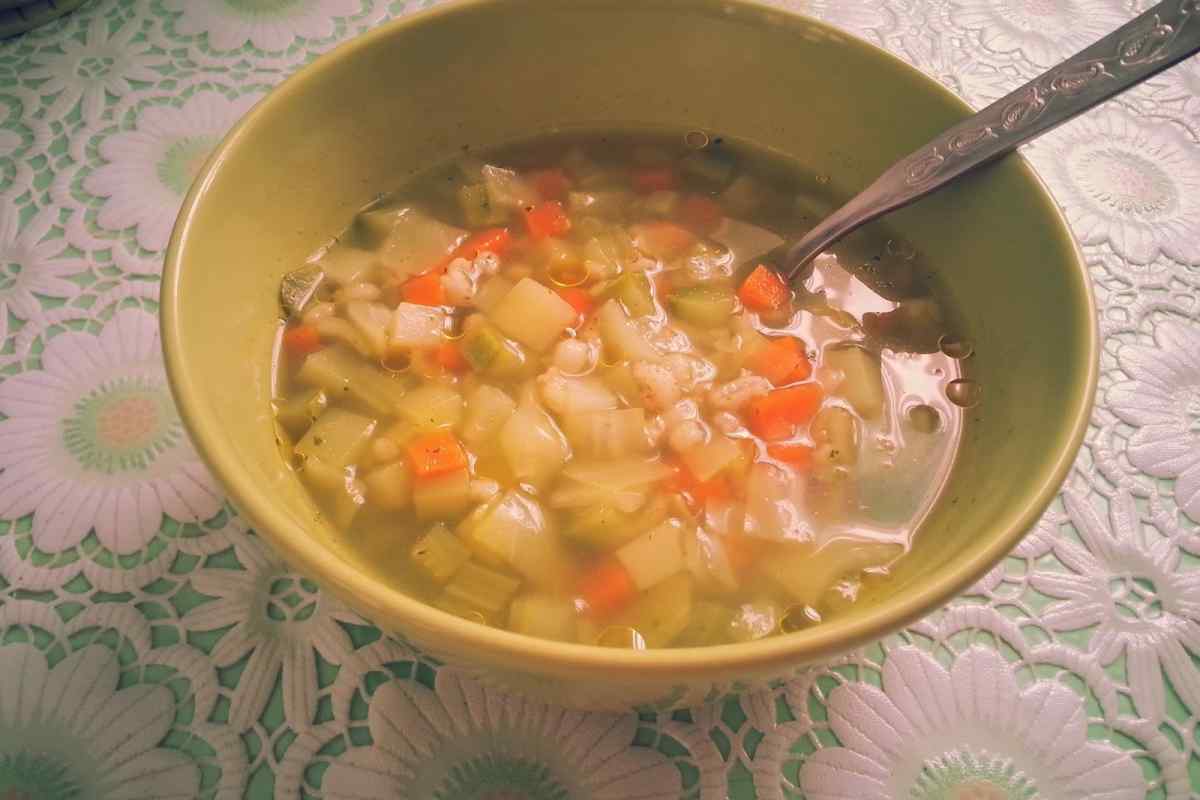 Суп овочевий з фасіллю