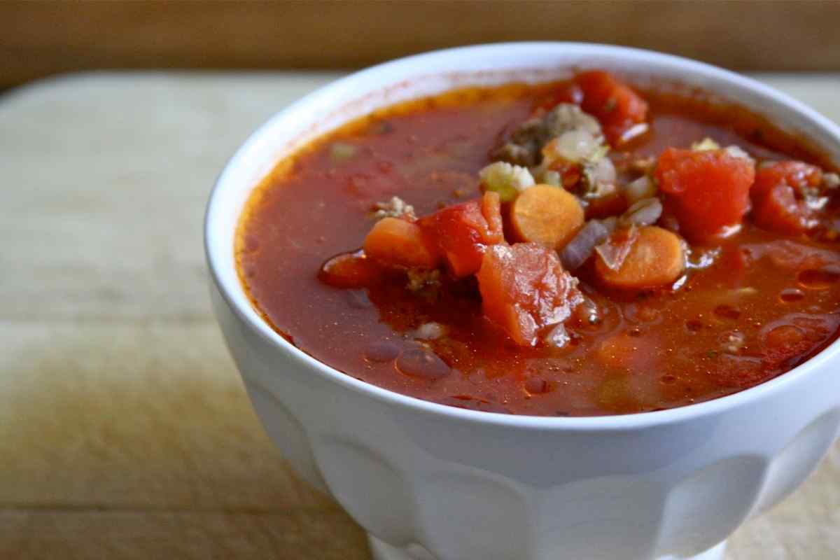 Арабський томатний суп з фасіллю