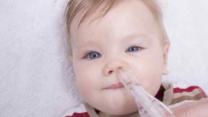 Як очистити ніс малюку