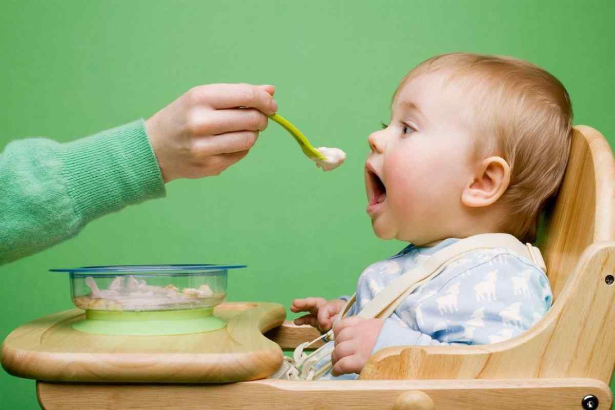 Як відучити дитину від поглинання солодкого