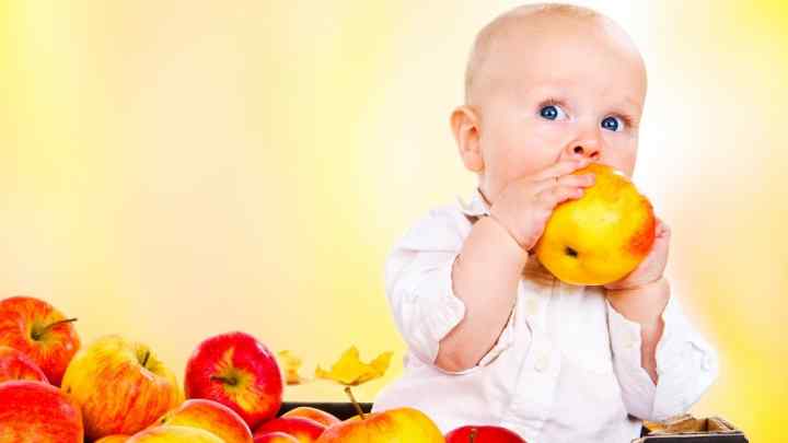 7 міфів про харчування дітей до року