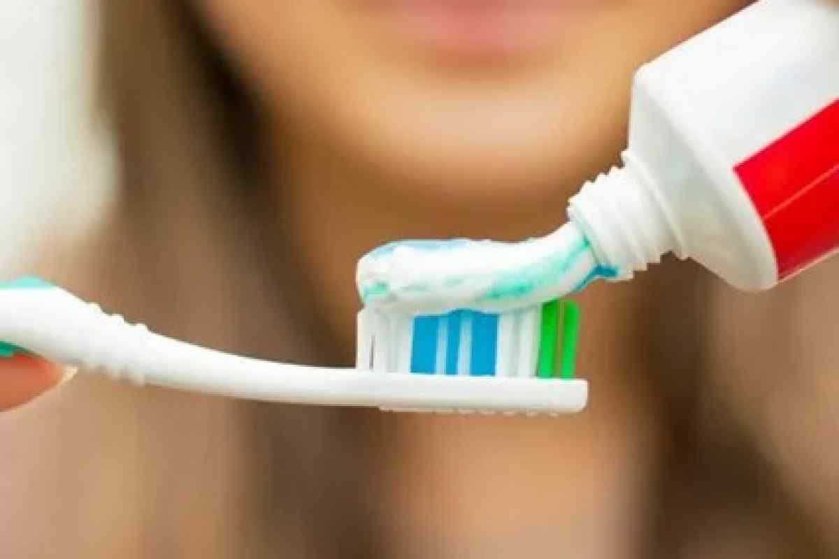 Як вибрати першу зубну пасту