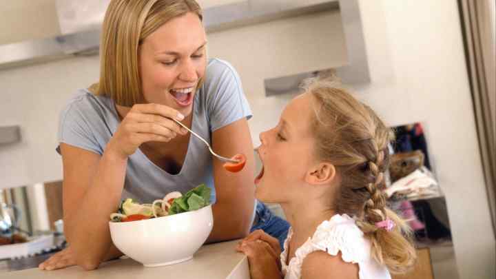 Як вступити, якщо дитина відмовляється від їжі