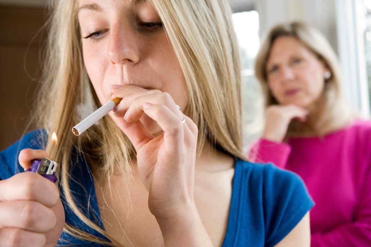 Як відучити підлітка курити