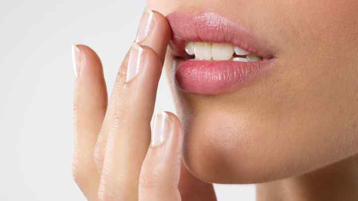 Як лікувати застуду на губах: основні способи