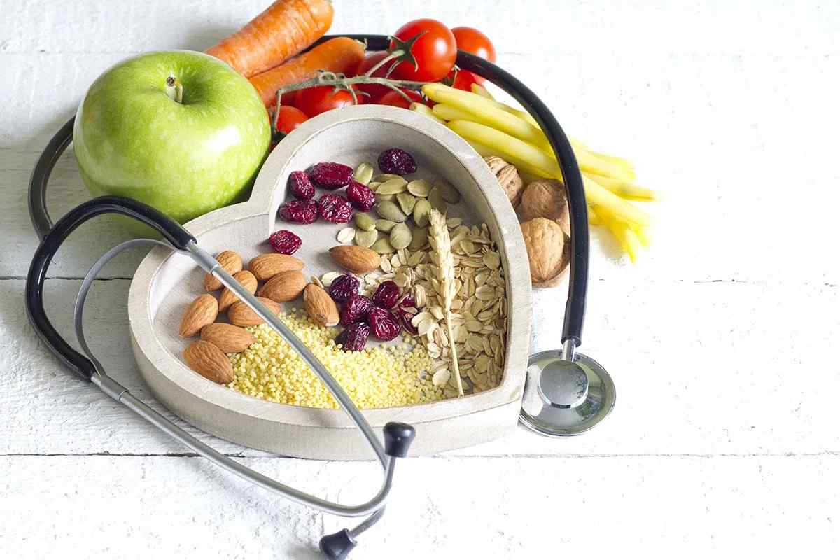 Які продукти можна їсти при панкреатиті: дієта, правильне харчування, лікування, обов 'язкове лікарське спостереження, поради лікарів і пацієнтів