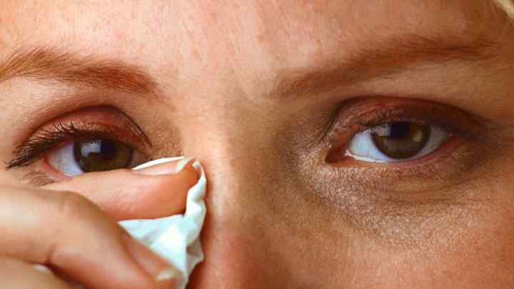 Флегмона очі: симптоми, причини та особливості лікування