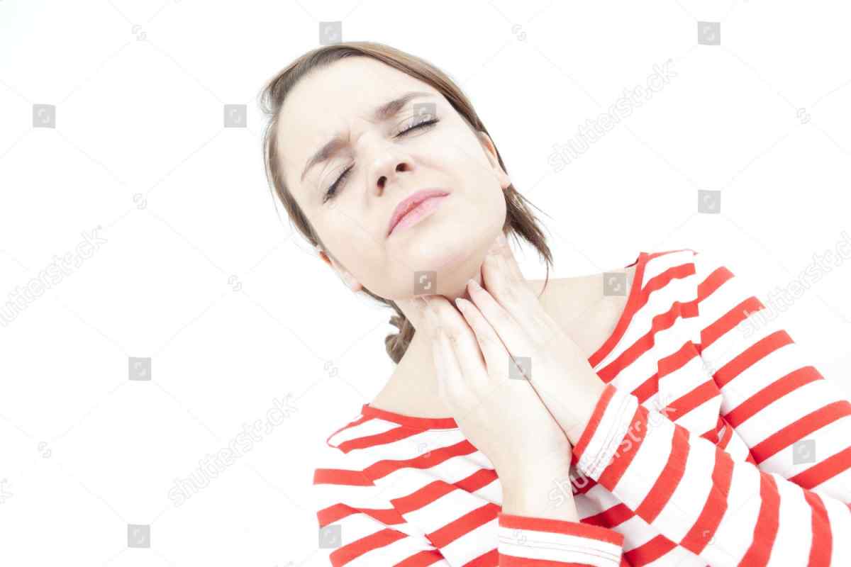 Болить горло і шия з боків: симптоми, можливі причини, лікування, консультація лікаря