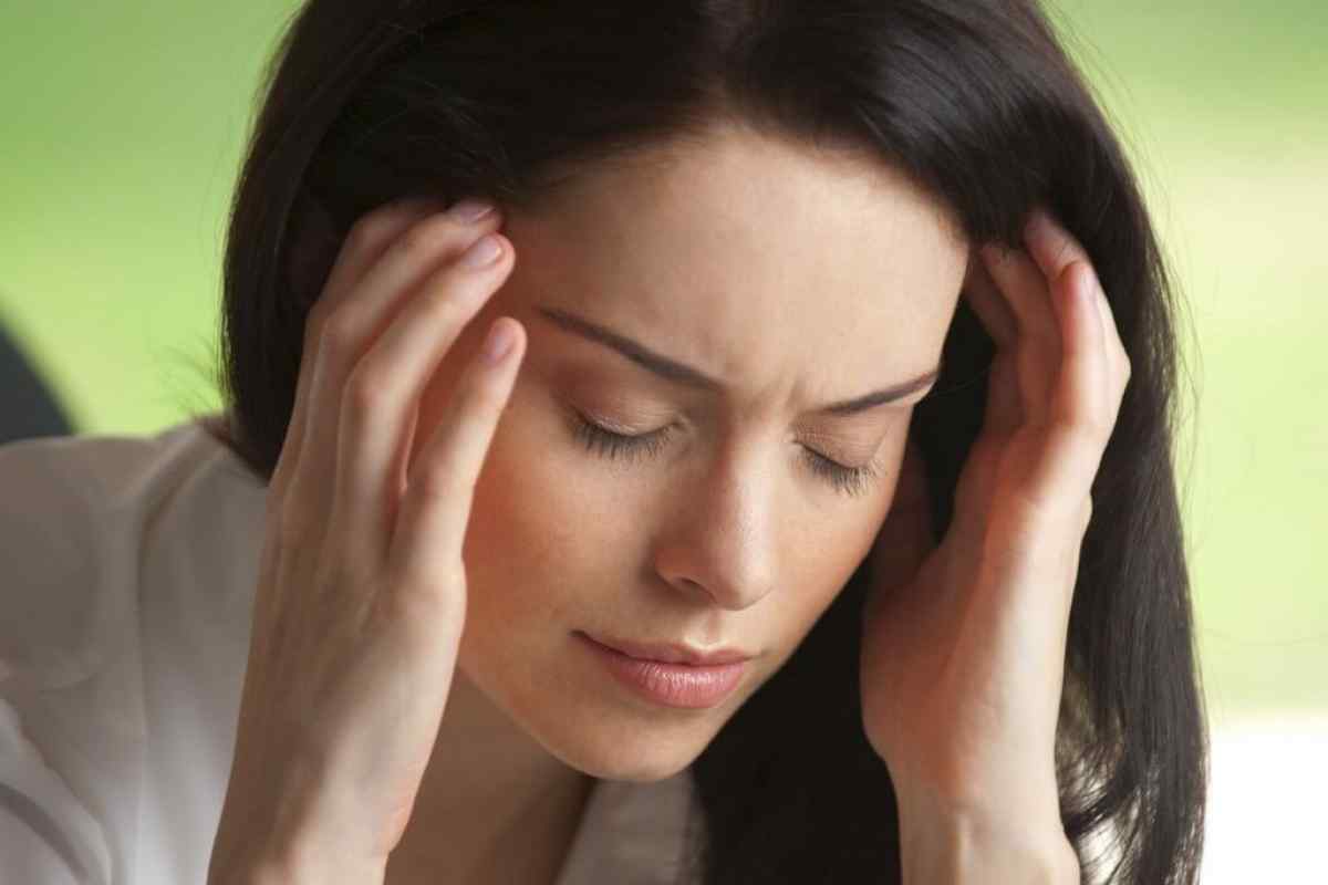 Біль у вусі і головний біль: можливі причини, лікування, профілактика
