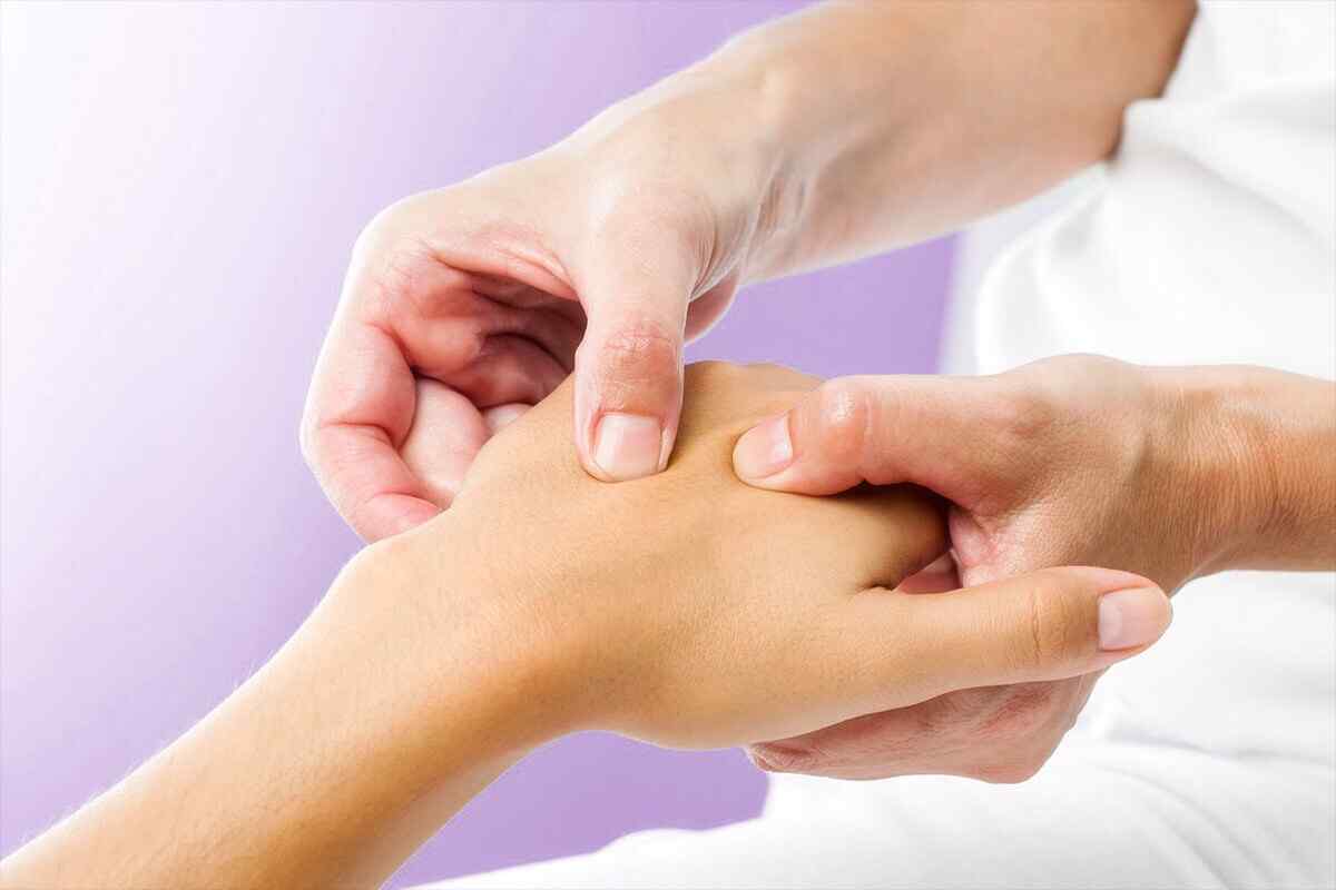 Лікування клацання пальця: причини, методи лікування, профілактика