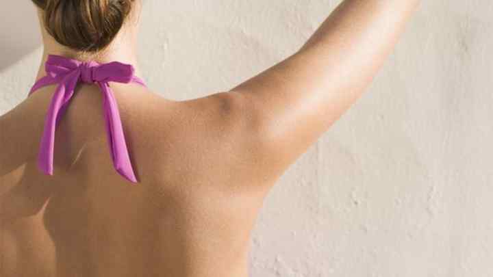 Прищі на плечах: причини. Як лікувати прищі на спині і плечах?