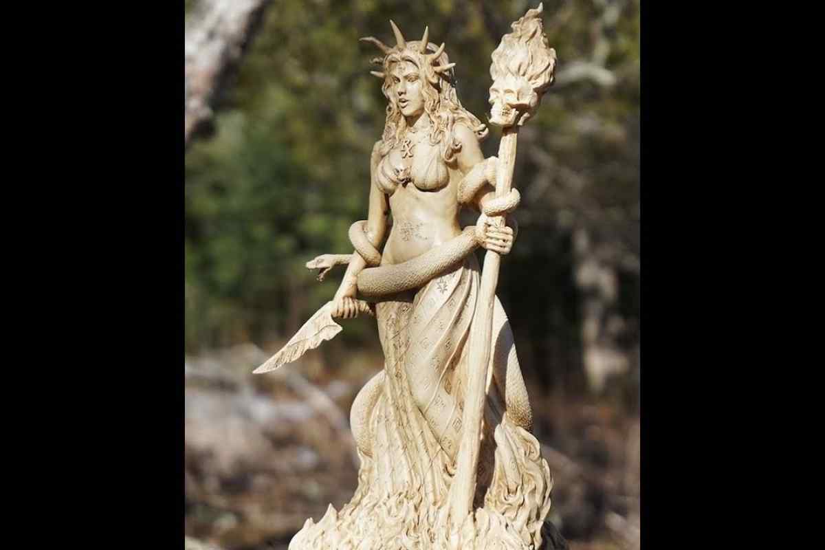 Древнего богиня природы