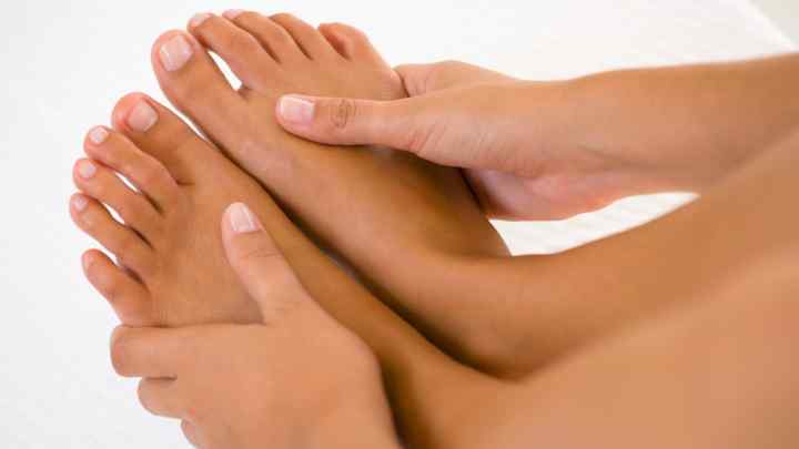 Зрослися пальці на ногах: причини та лікування