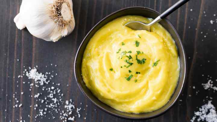 Середземноморський соус айолі: покроковий класичний рецепт і варіації