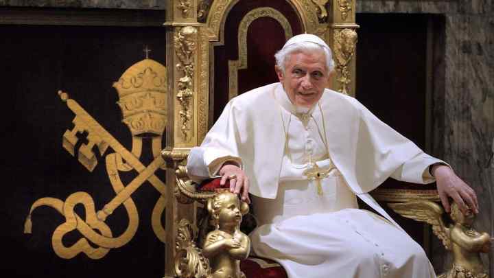 Папа Римський Бенедикт XVI: біографія, досягнення, зібрання творів