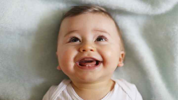 Скільки молочних зубів у дітей: норма і відхилення