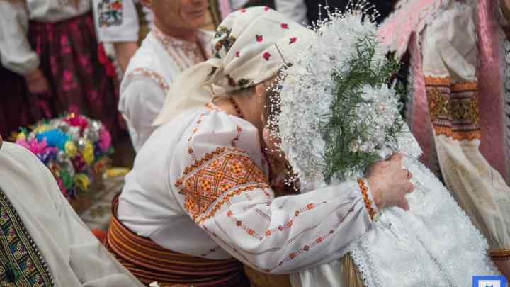 Паперове весілля та її традиції