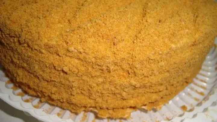 Бісквіт: рецепт приготування смачного медового коржу зі згущеним кремом