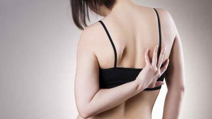 Печіння в області лопаток на спині: причини